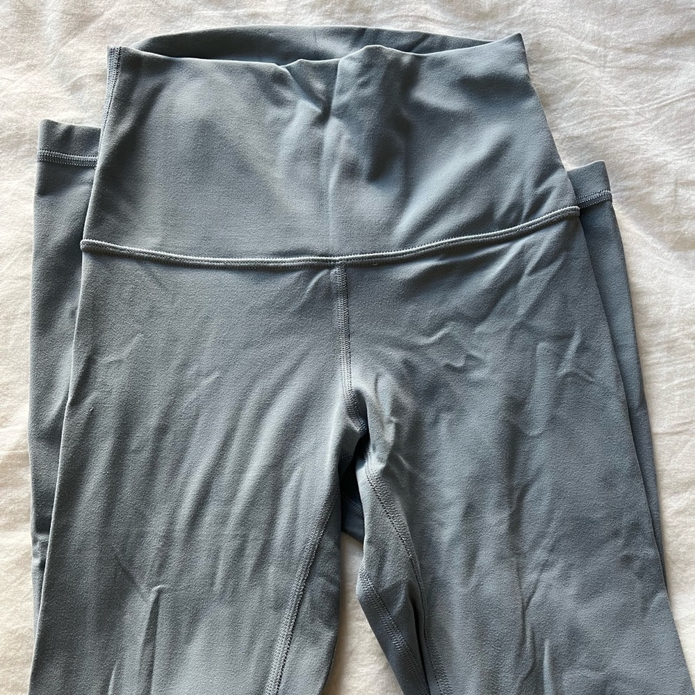 LuLuLemon 25” high rise Align Leggings